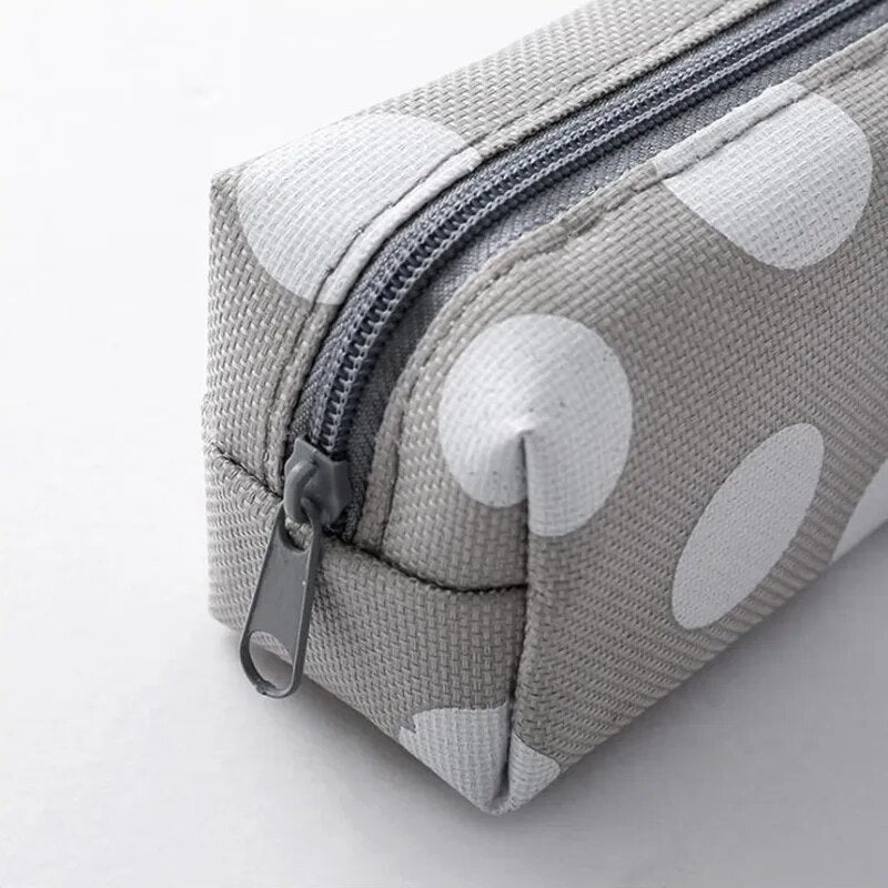 1PCS Small Fresh Square Lattice Dots Pencil Case Office Stationery and School Supplies Canvas Material Pencil Bag