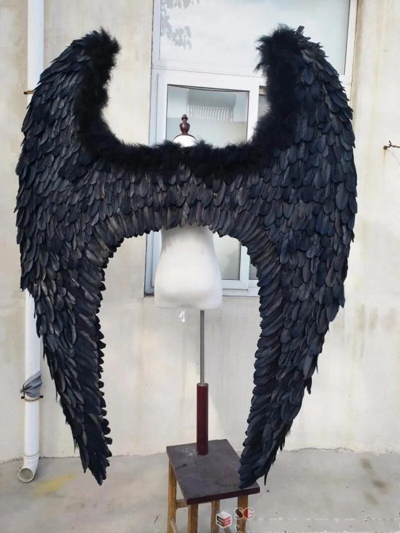 2021  The sexy new feather cosplay wings BH Victoria  feather extra large white and black wings cars party costumes