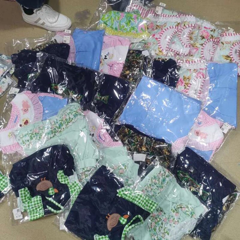 Wholesale 100 Pieces Free Shipping Dress Many Embroidery Printing Clothing Baby Girl Clothes Set Four Season Romper boy Jumpsuit